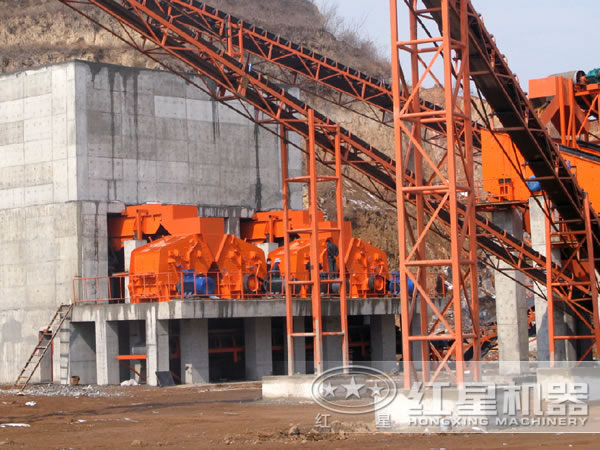 湖北宜昌花崗巖碎石生產(chǎn)線現(xiàn)場(chǎng) 湖北宜昌花崗巖碎石生產(chǎn)線現(xiàn)場(chǎng)