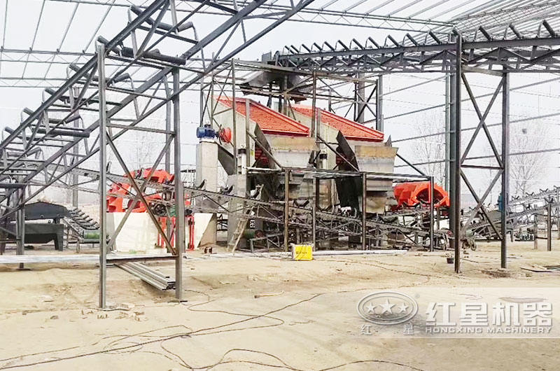 洗砂機(jī)工作現(xiàn)場(chǎng) 洗砂機(jī)工作現(xiàn)場(chǎng)