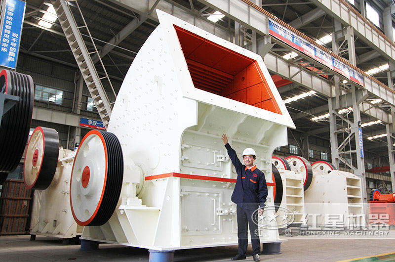 重錘式礦石粉碎機,型號齊全,產量高 重錘式礦石粉碎機,型號齊全,產量高