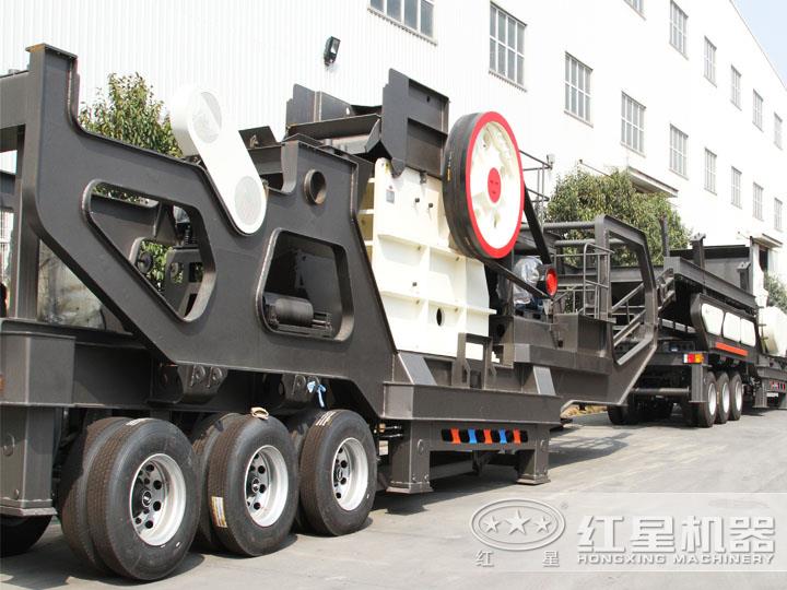 鄂破移動破碎機(jī)，為粗碎而生，破碎比大，使用壽命長