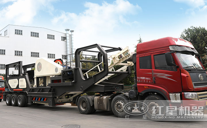 時產400噸移動給料機+顎破一體機火熱發(fā)貨中