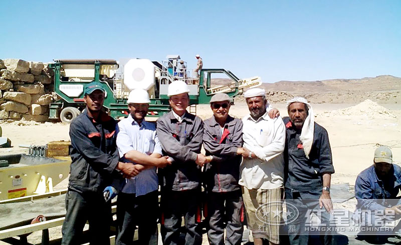 時產(chǎn)500噸的固定機制砂石骨料生產(chǎn)線現(xiàn)場 時產(chǎn)500噸的固定機制砂石骨料生產(chǎn)線現(xiàn)場