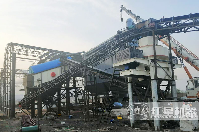 山東聊城立軸沖擊式制砂機生產(chǎn)線現(xiàn)場 山東聊城立軸沖擊式制砂機生產(chǎn)線現(xiàn)場