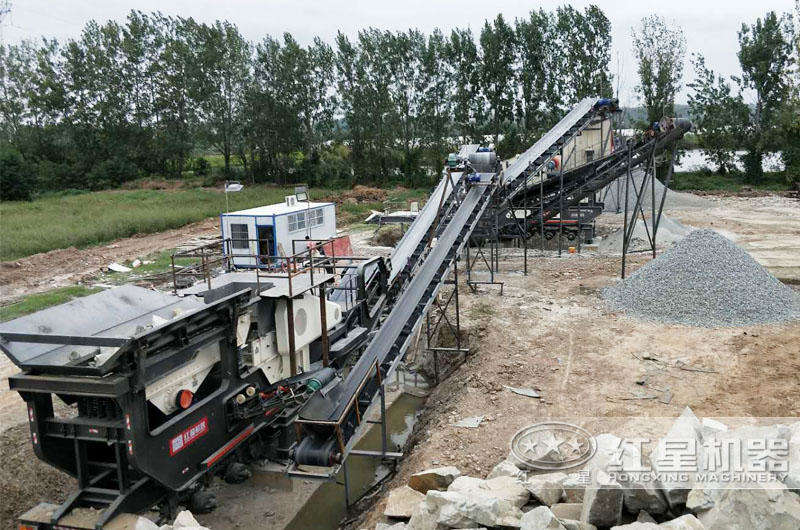 陜西移動式花崗巖石頭加工成沙子生產現場 陜西移動式花崗巖石頭加工成沙子生產現場