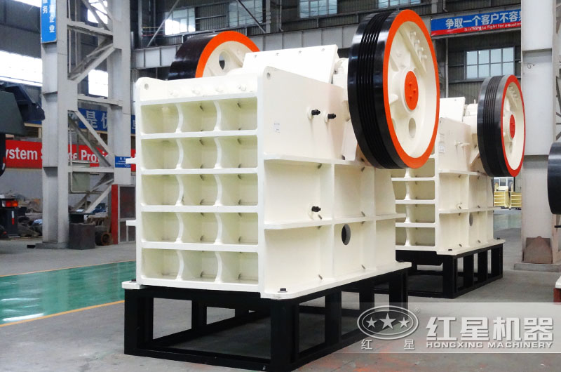 鄂式破碎機時產1-2200t/h，進料125-1200mm