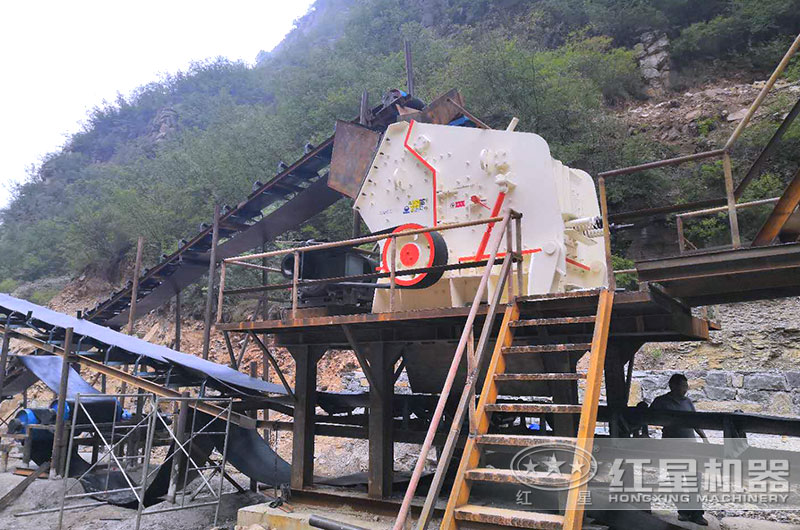 石灰石破碎生產(chǎn)線_反擊式破碎機(jī) 石灰石破碎生產(chǎn)線_反擊式破碎機(jī)