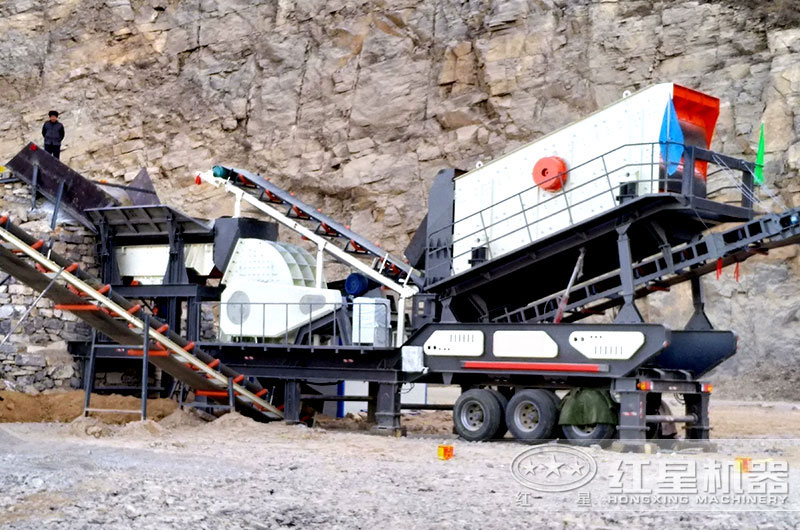 錘式流動(dòng)石子破碎生產(chǎn)線現(xiàn)場 錘式流動(dòng)石子破碎生產(chǎn)線現(xiàn)場