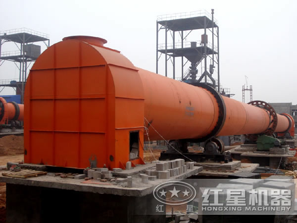 回轉(zhuǎn)窯生產(chǎn)現(xiàn)場(chǎng) 回轉(zhuǎn)窯生產(chǎn)現(xiàn)場(chǎng)