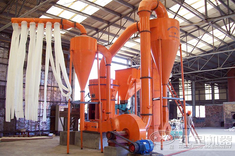 磨粉生產(chǎn)現(xiàn)場 磨粉生產(chǎn)現(xiàn)場